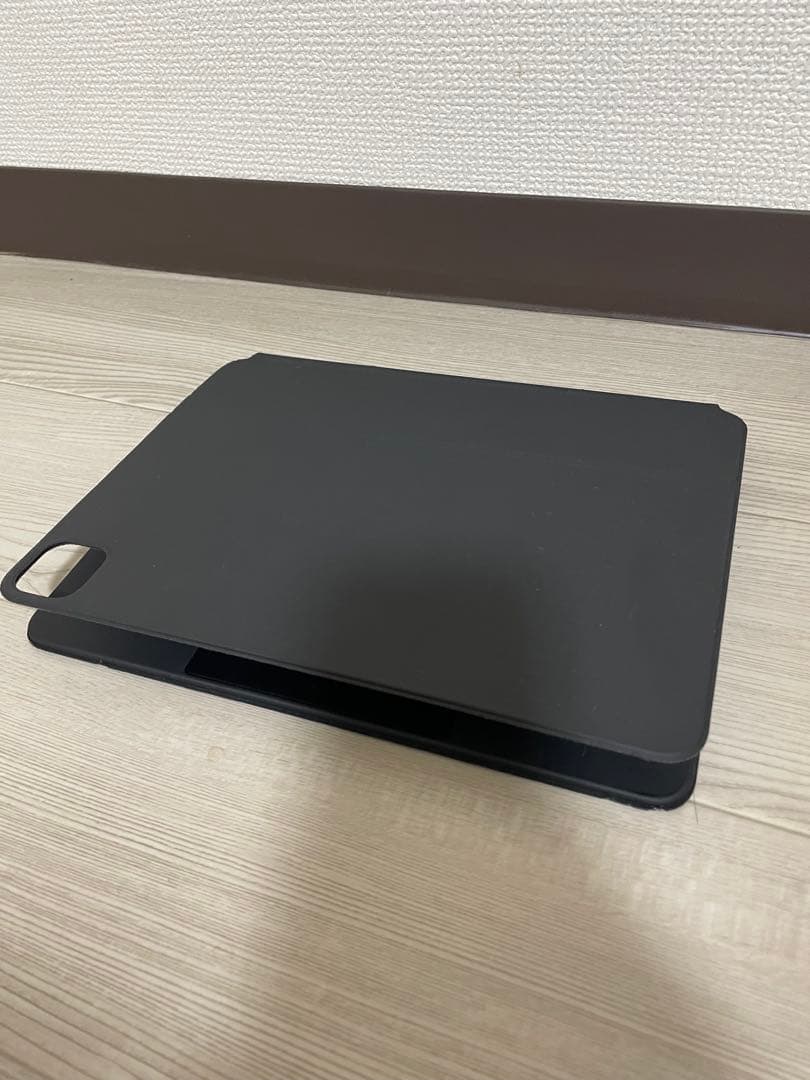 ままんApple iPad Air (第5世代) スペースグレー