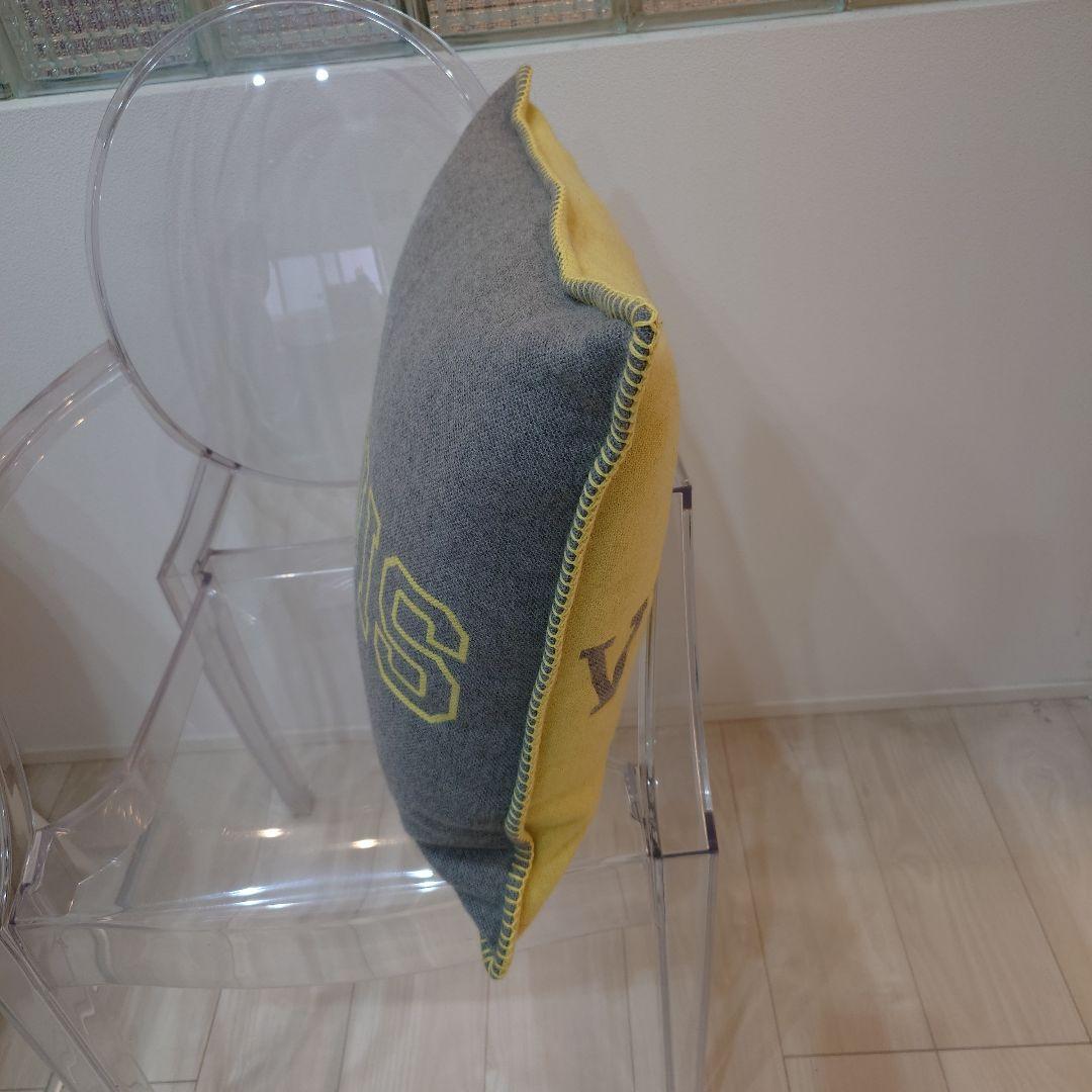 ルイ　ヴィトン　限定　クッション　美品