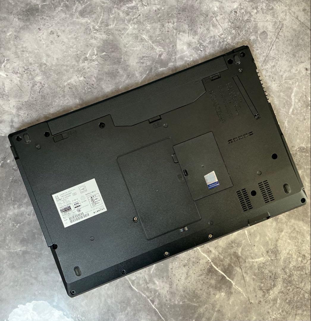 FUJITSU 第10世代 corei5 メモリ16GB 新品SSD256GB