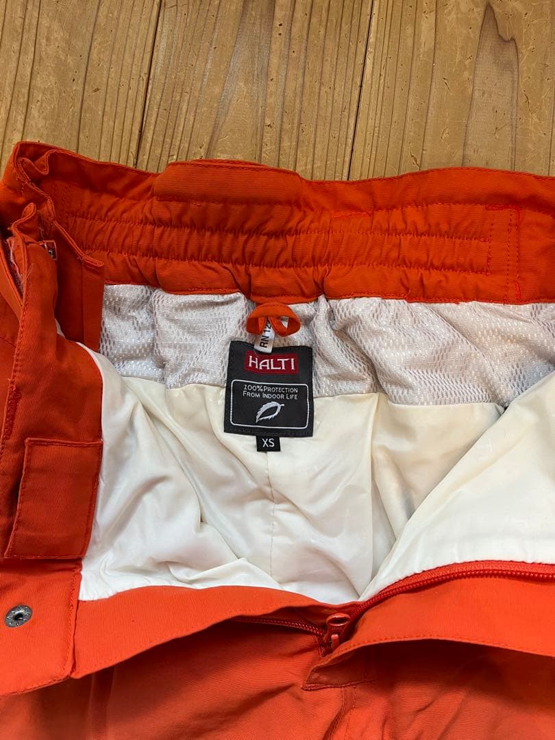 北欧　HALTI ハルチ　スキーウェア上下　日本サイズＭ　暖かさバツグン