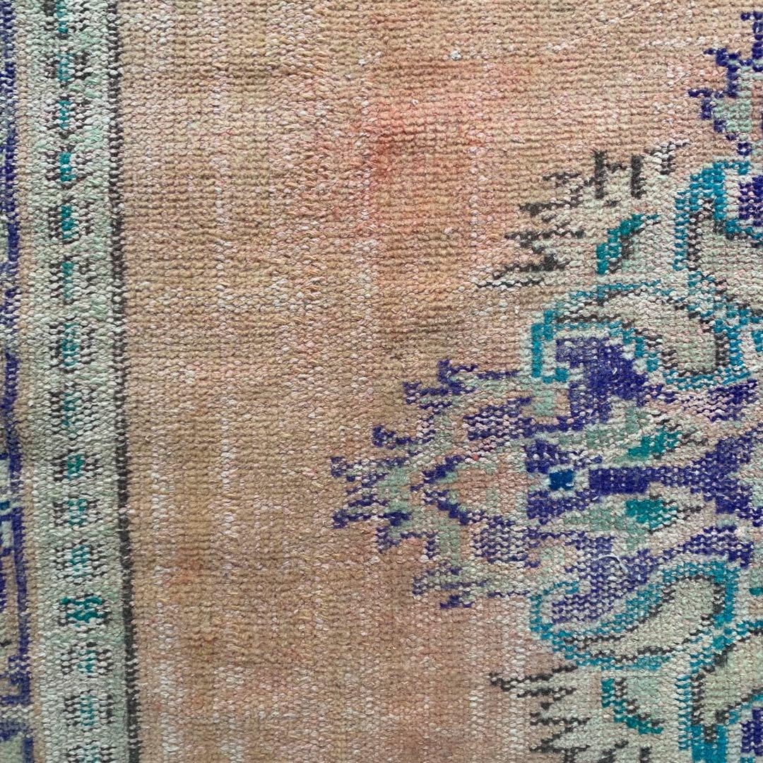 大判　トルコヴィンテージラグ　239×138 オーバーダイ　ペールオレンジ