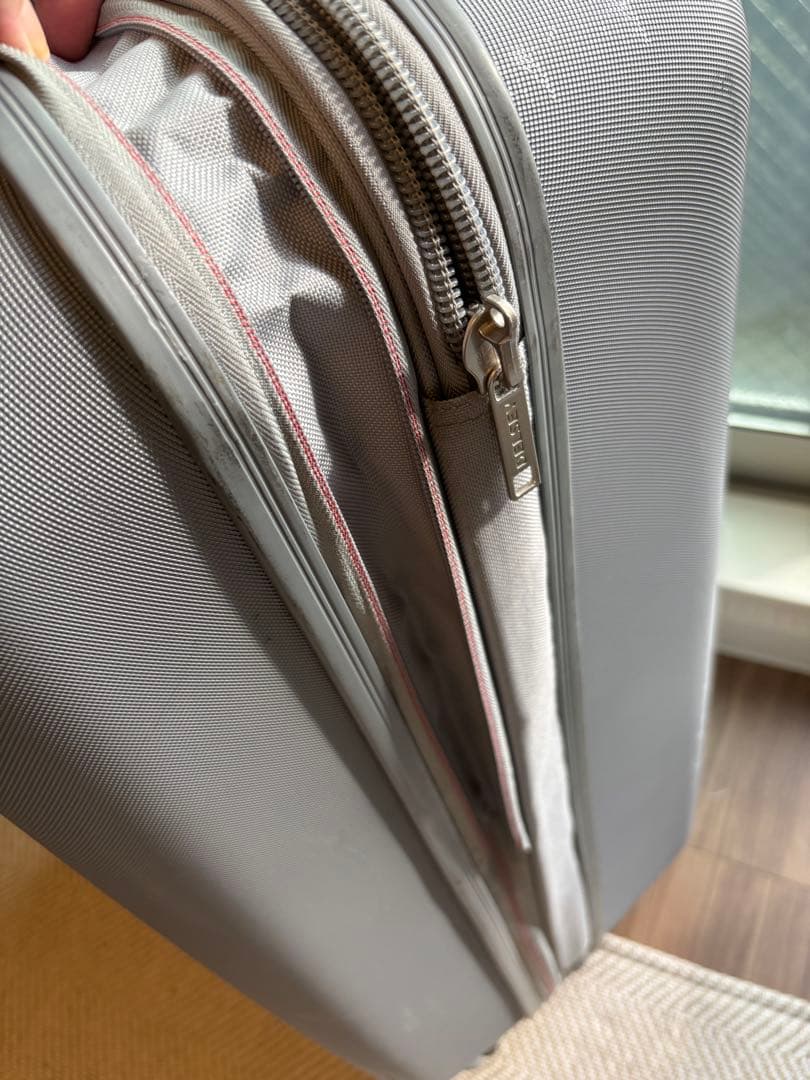 Delsey Chaumont 拡張可能4輪トロリースーツケース