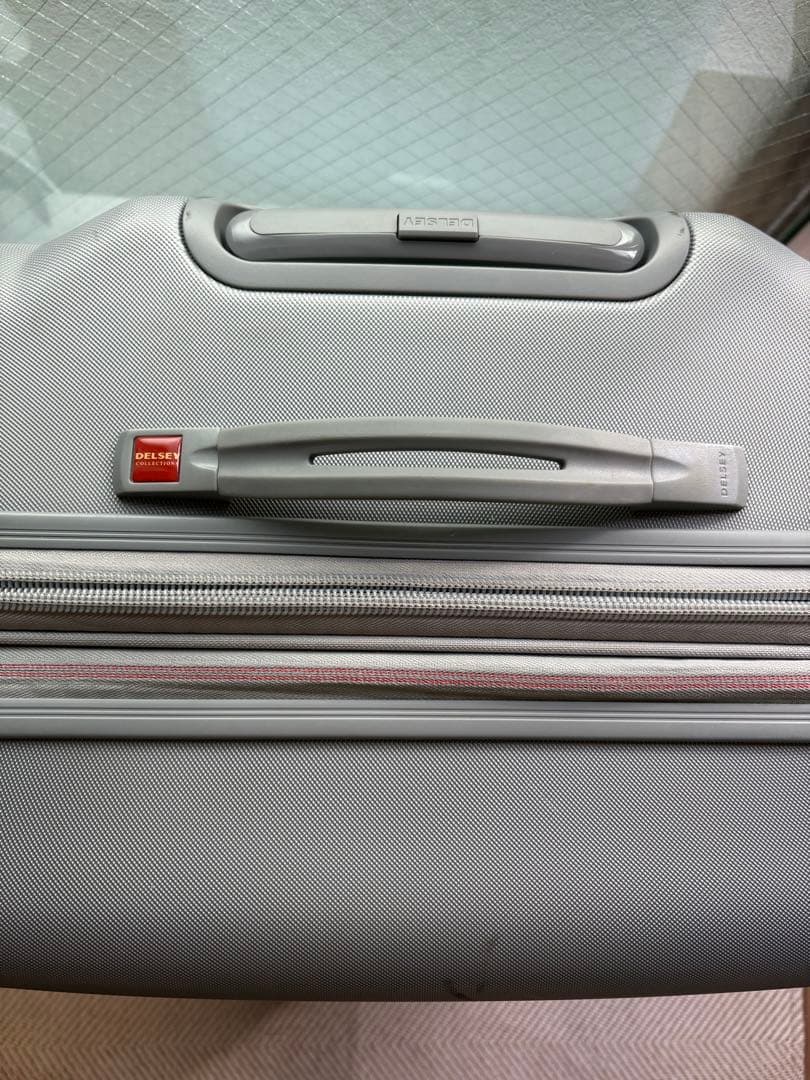 Delsey Chaumont 拡張可能4輪トロリースーツケース
