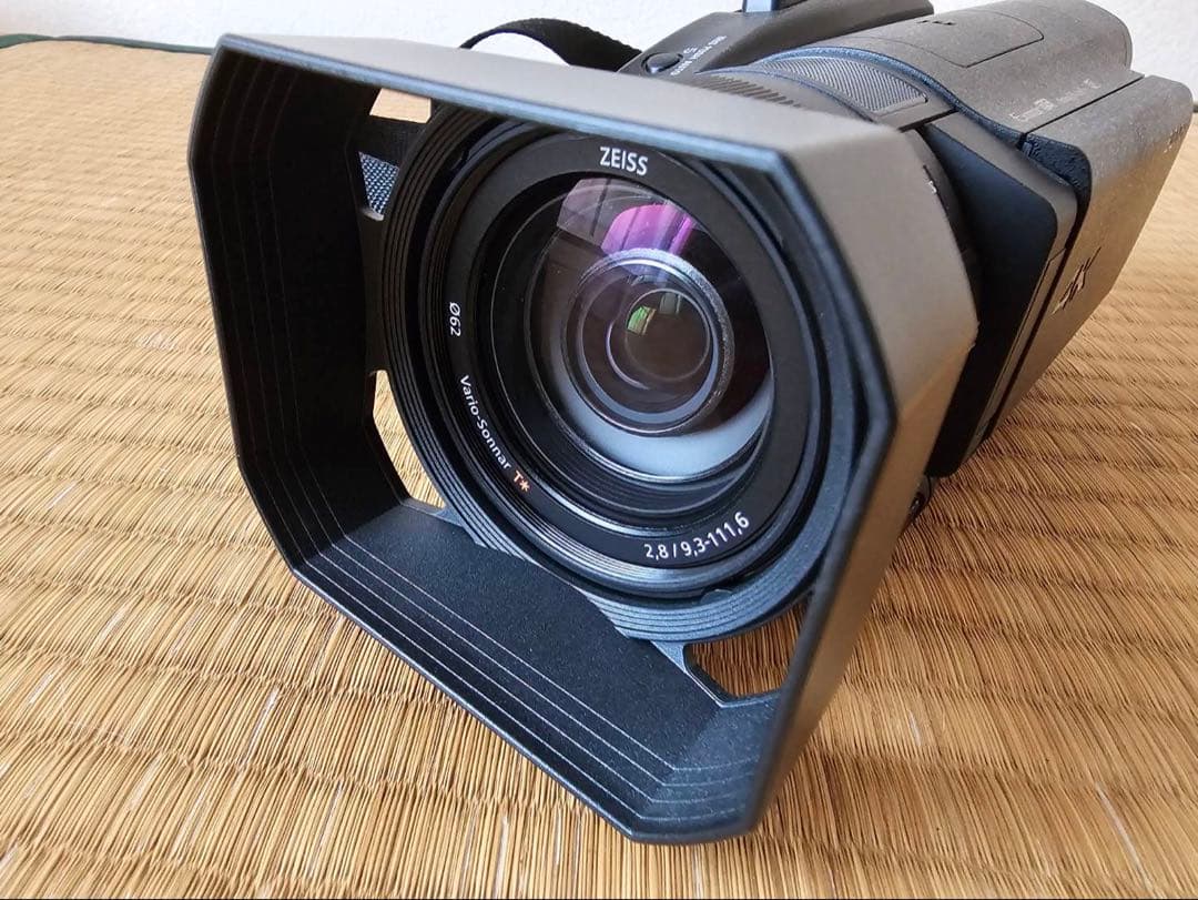 SONY 4K ビデオカメラ Handycam FDR-AX700