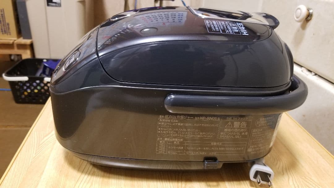 ☆2023年製☆美品☆象印圧力IH炊飯器 極め炊き 黒まる厚釜仕様 ブラック色