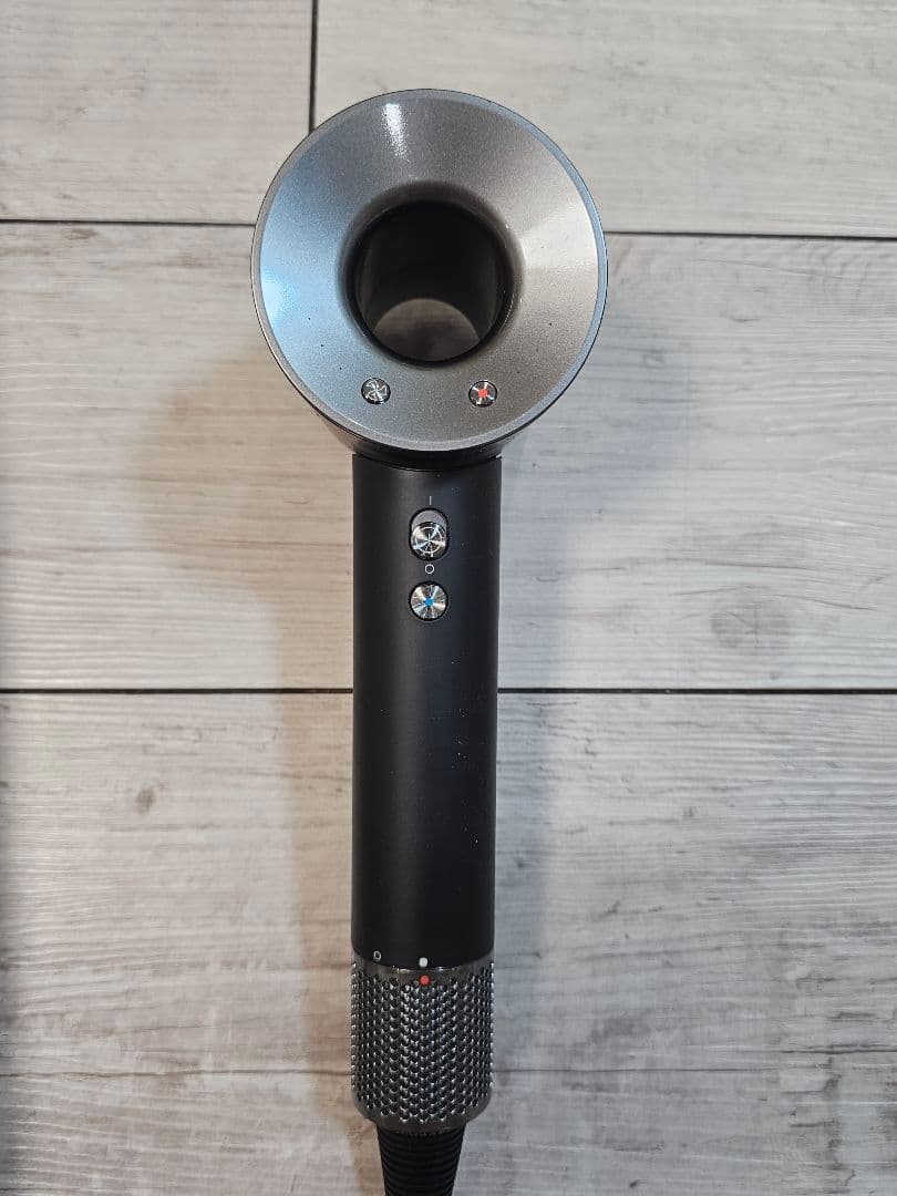 数量限定価格！　ダイソン　メンテナンス済　dyson hd08　ブラック　保証付