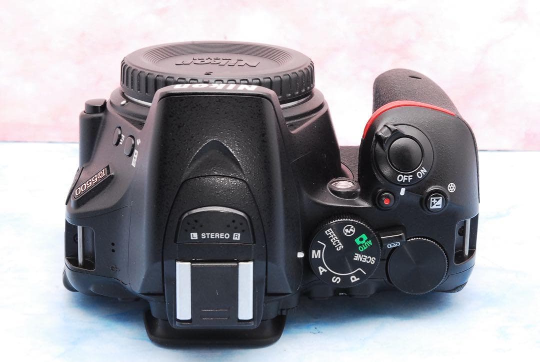 ニコン D5500★Wi-Fi搭載★一眼レフカメラ★手ぶれ補正レンズ