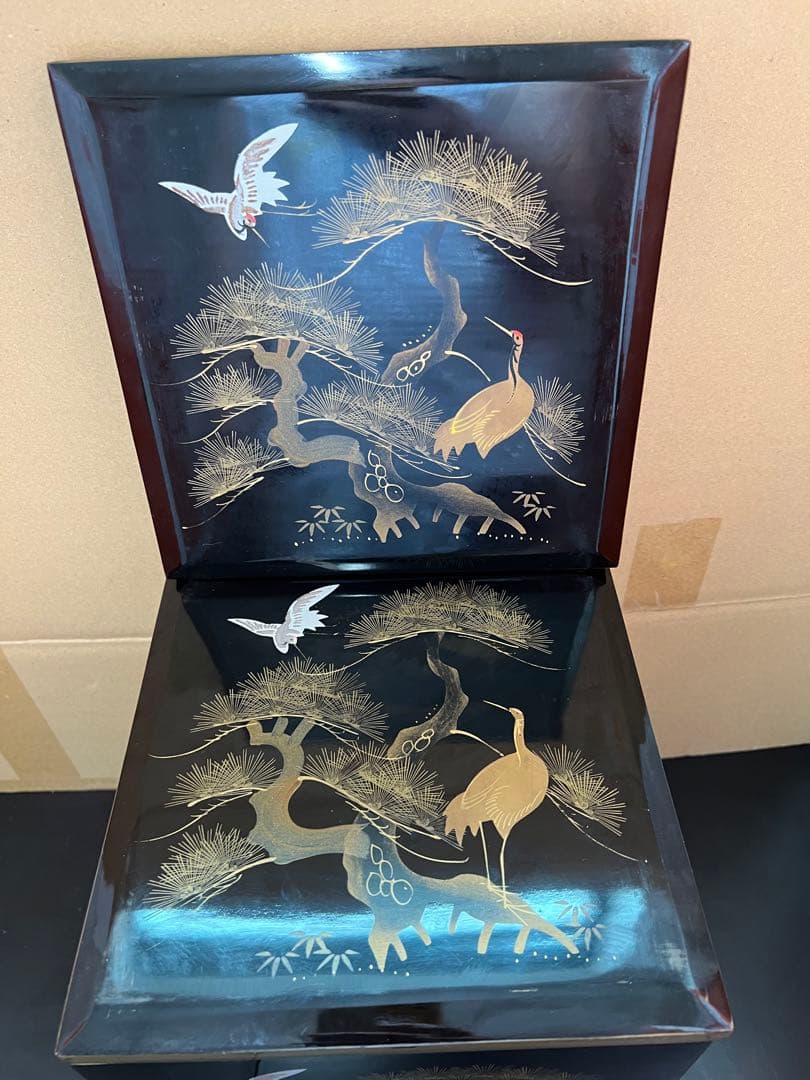 785 黒漆塗り沈金重箱　鶴松金蒔絵　松　4重　高級