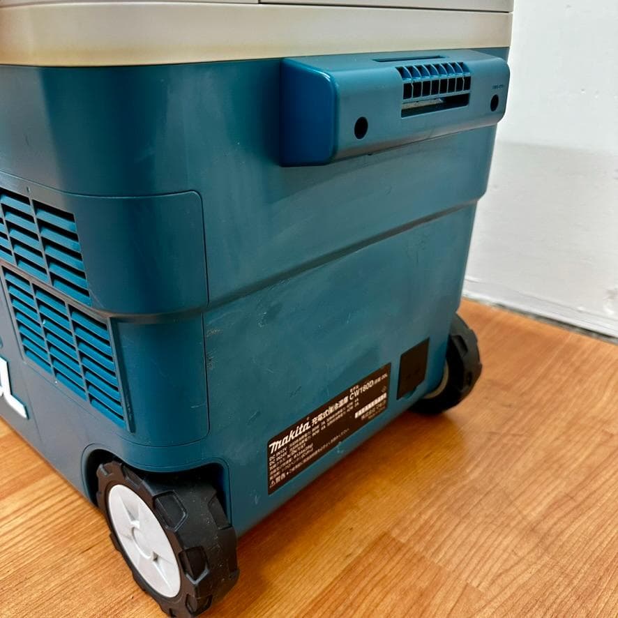 マキタ 充電式保冷温庫18V CW180D 本体のみ H26-01