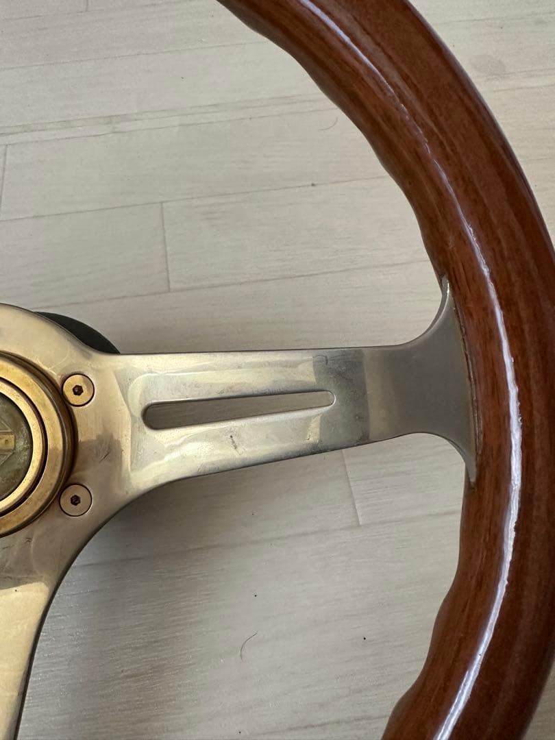 【MOMO】ブラウン ウッドステアリングホイール&ボスセット