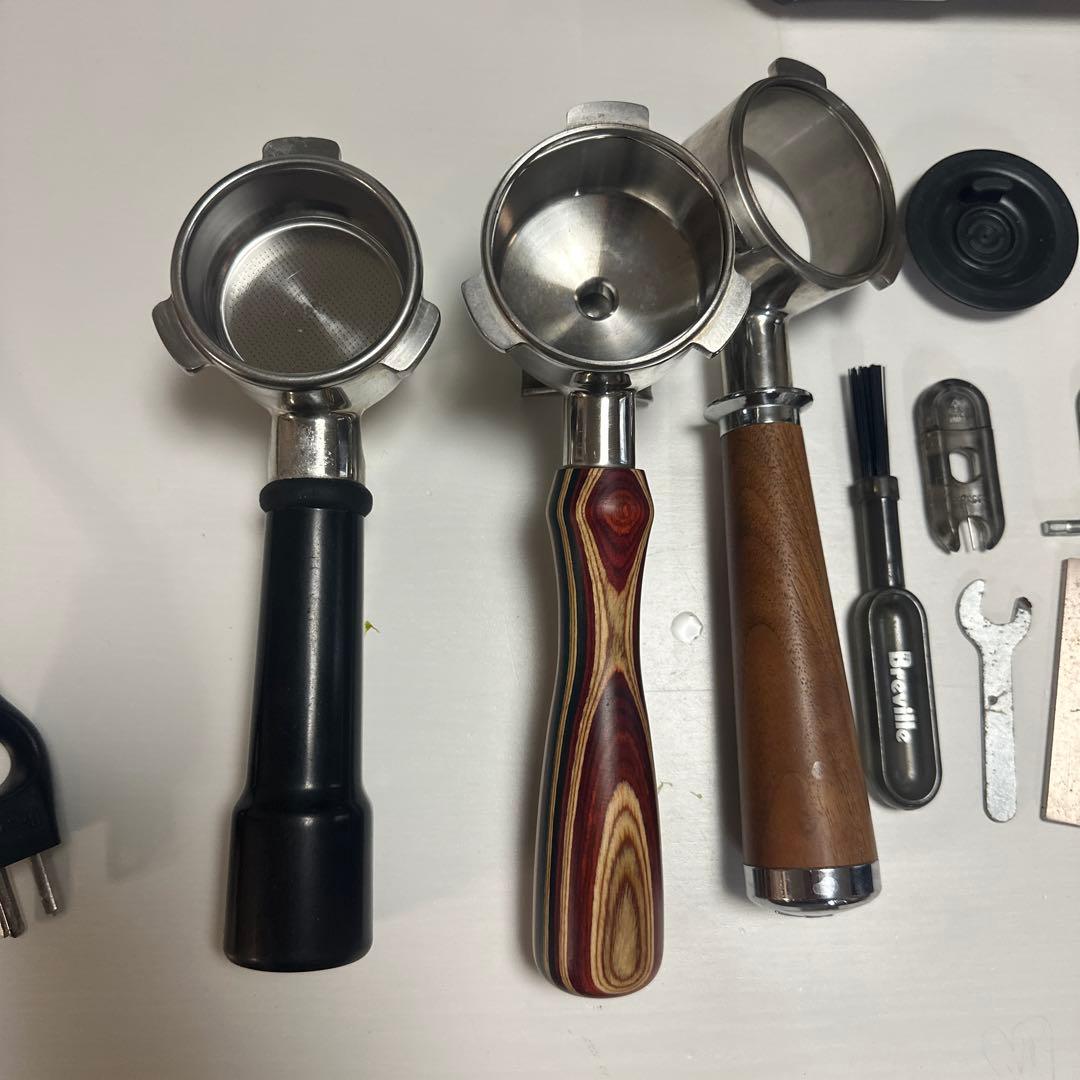 イタリア　【変圧器とグラインダー付き】Breville Barista