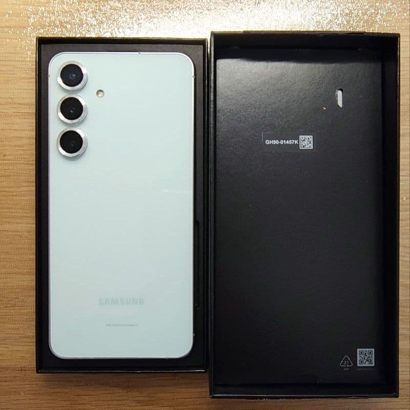 ほぼ未使用 Galaxy S24 FE 128GB ミント