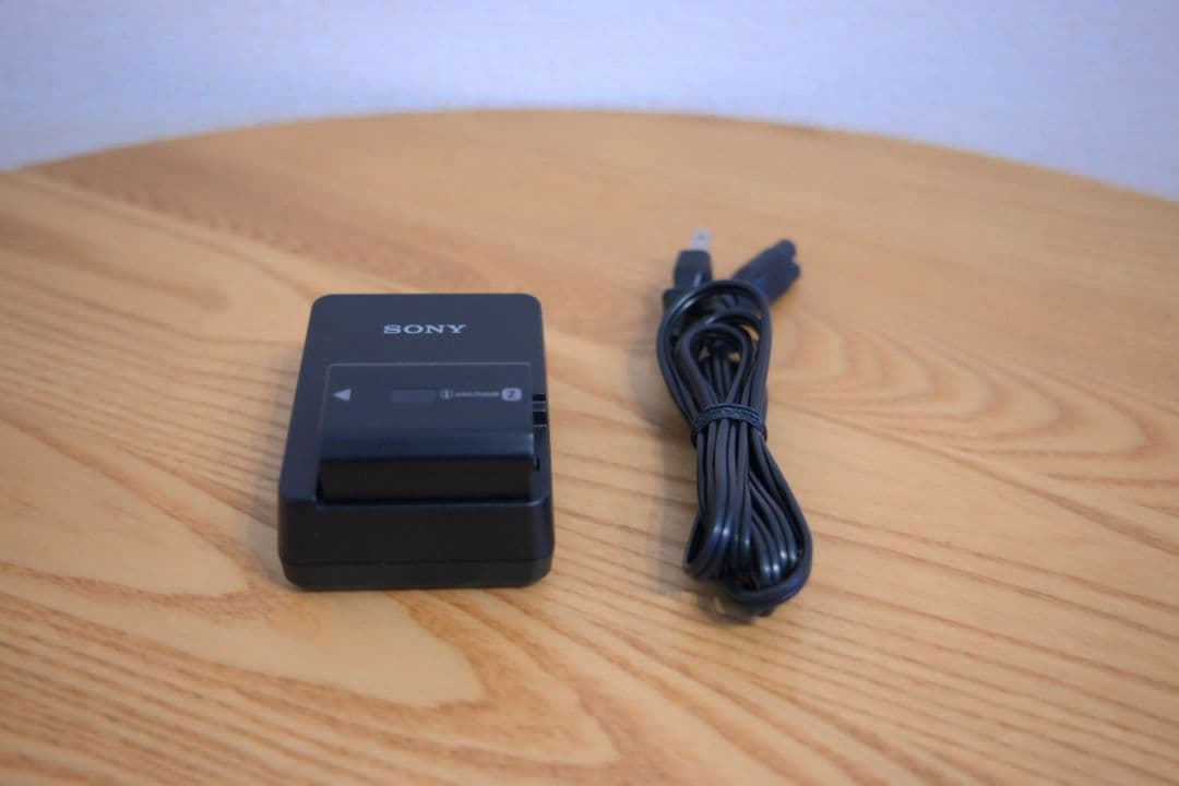 SONY a7R III ILCE-7RM3　ボディ　縦グリップ　バッテリー