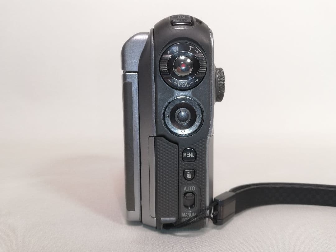 Panasonic SDR-S200 ビデオカメラ