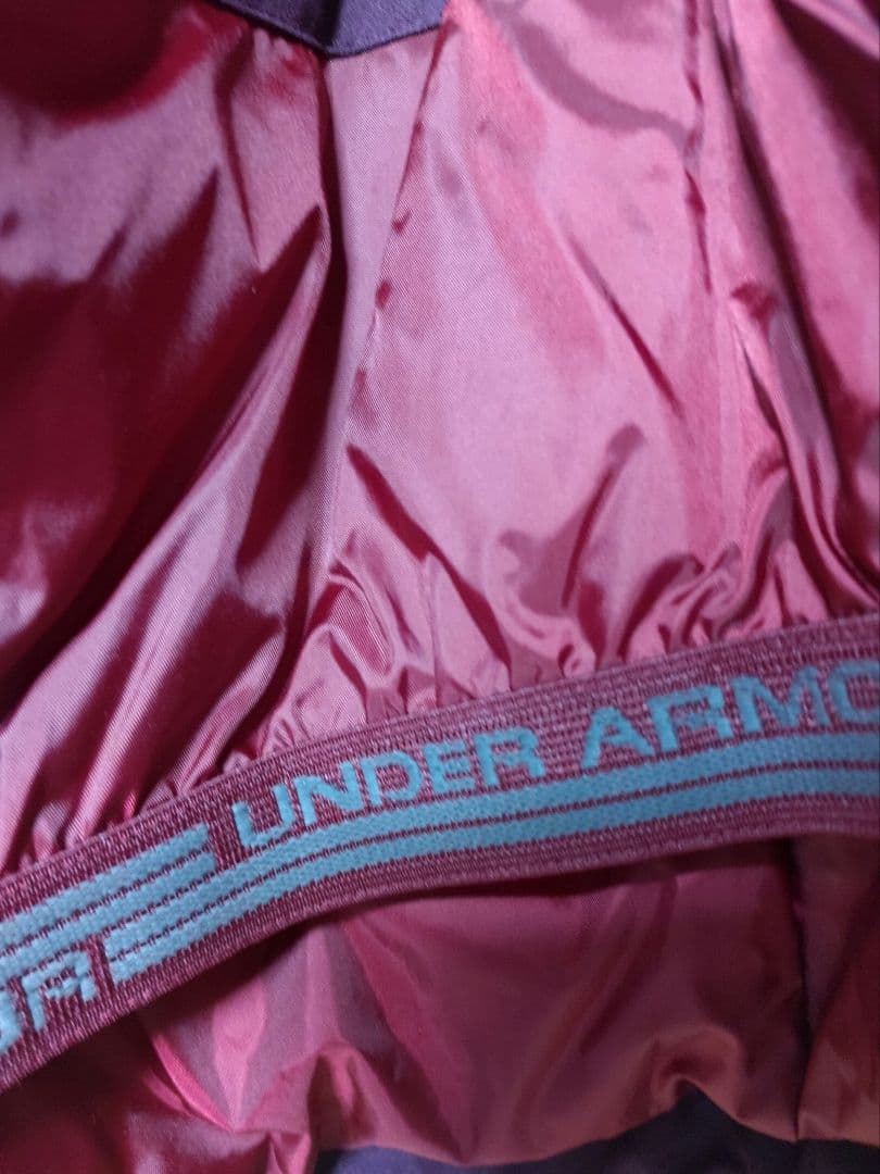 新品タグ付き UNDER ARMOUR ジャケット