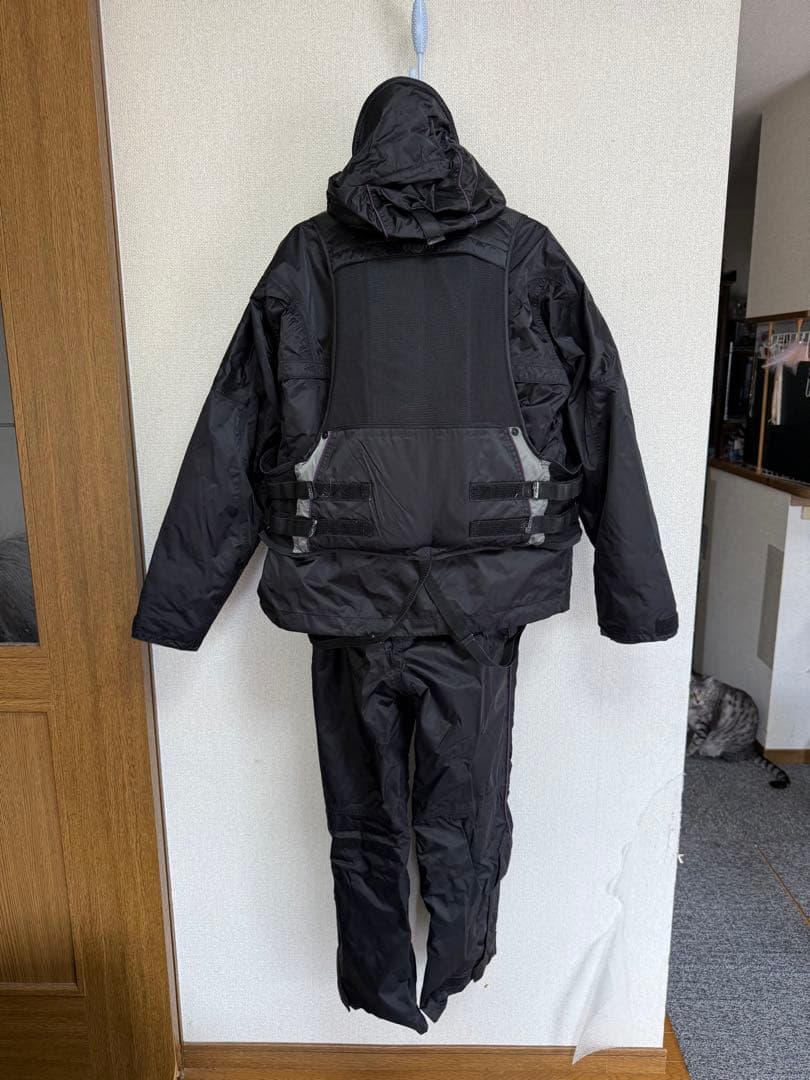がまかつG-FAITH スーツ　M 中綿　上インナー付　フローティングベスト中古