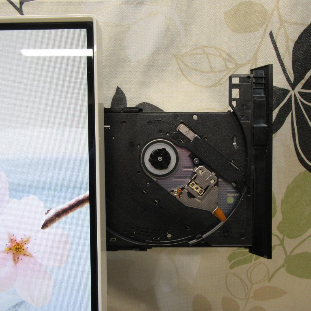 Win11公式対応8世代i7/メ16G/新品SSD/地デジBSCS/無線/カメラ