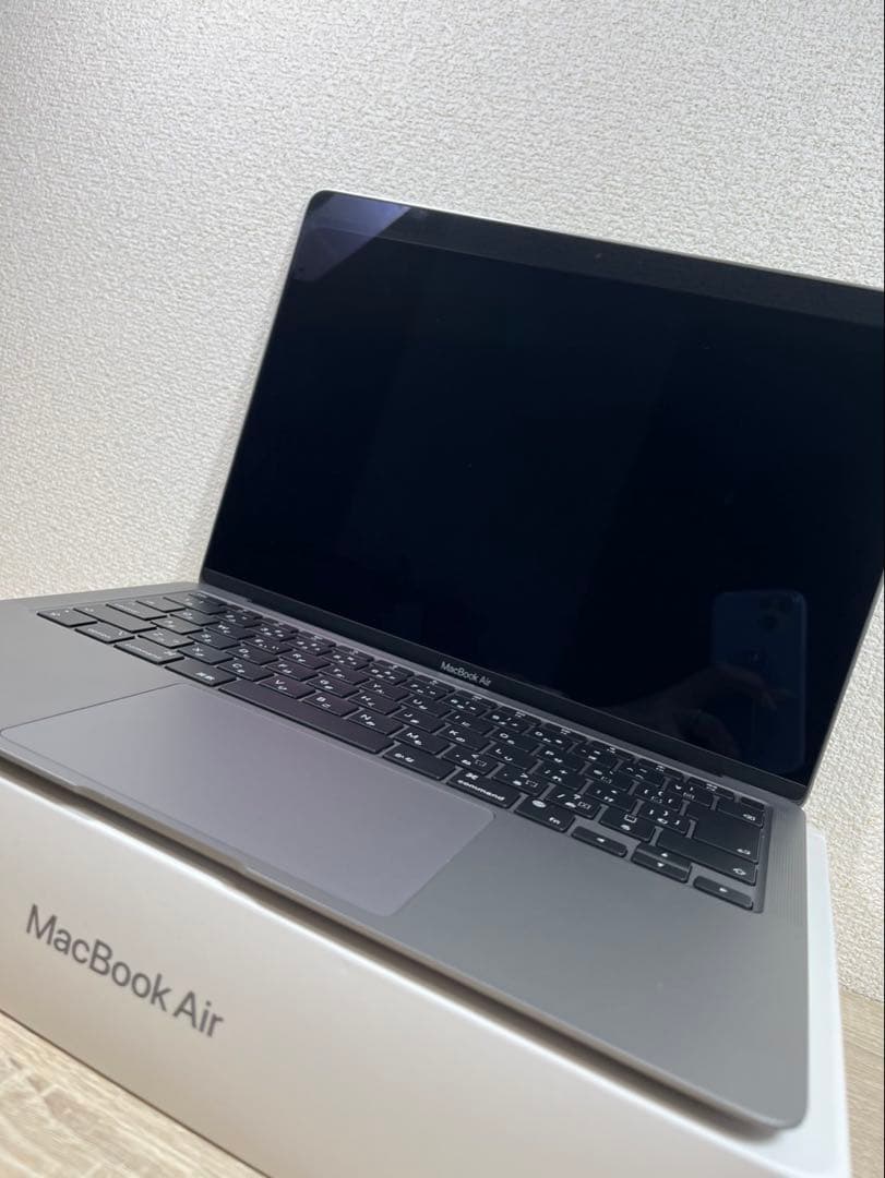 Apple MacBook Air M1チップ8GB　256GBスペースグレー