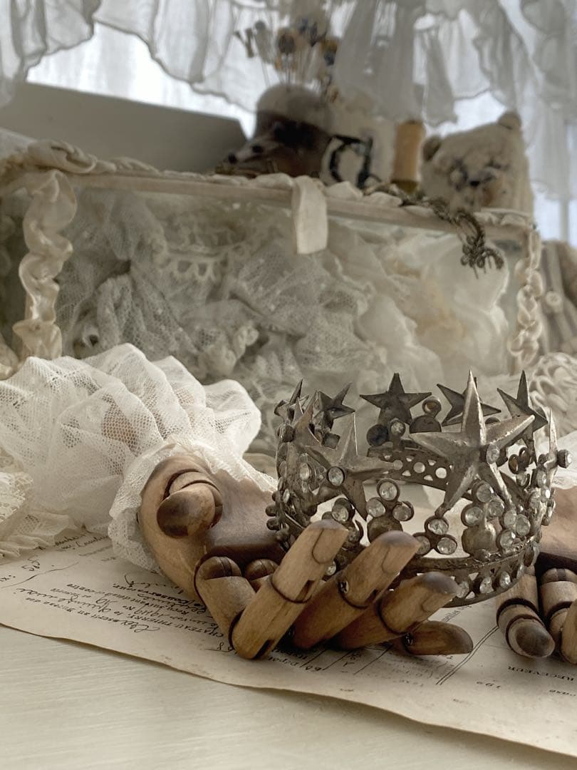 アンティークレース　フリル袖　ウッド　左手　木製　ジョイント　木