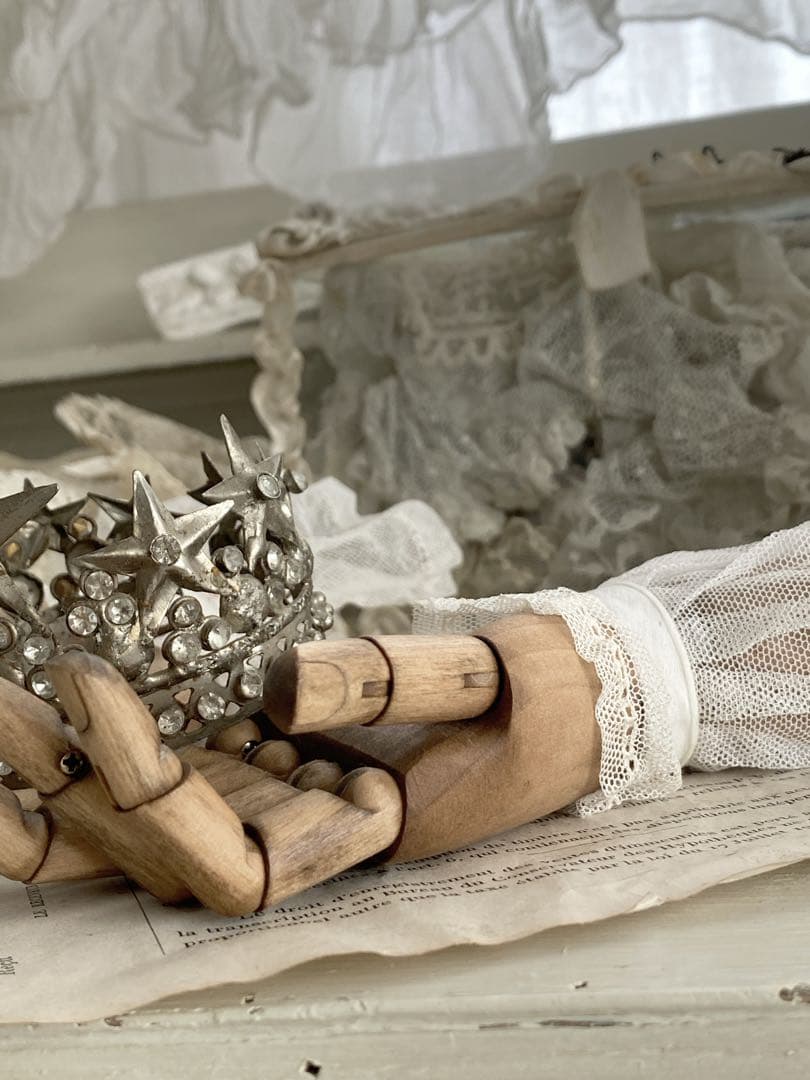 アンティークレース　フリル袖　ウッド　左手　木製　ジョイント　木