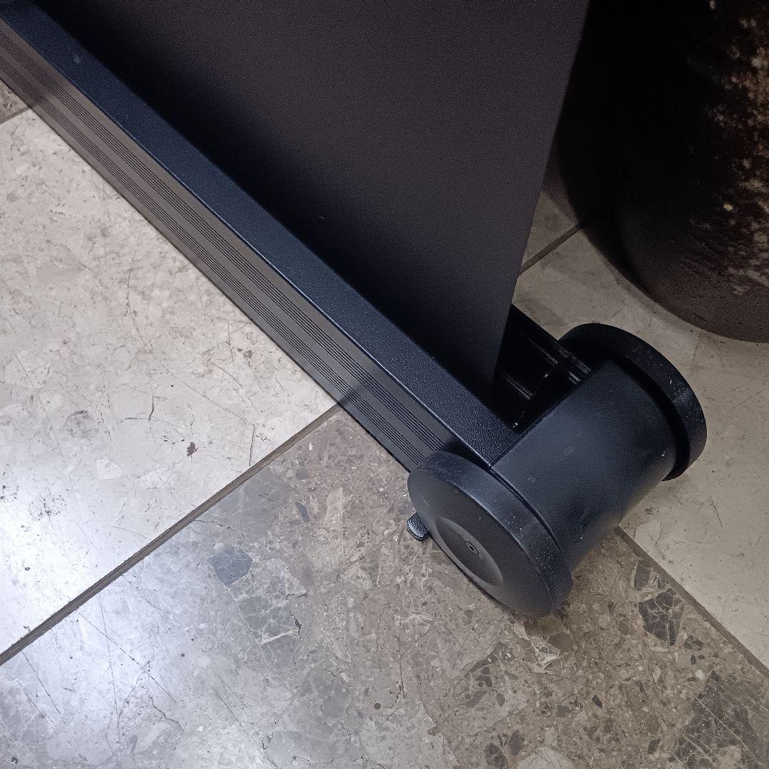 ３７０５）サンワ プロジェクタースクリーン 80インチ 16:9 自立式床置き