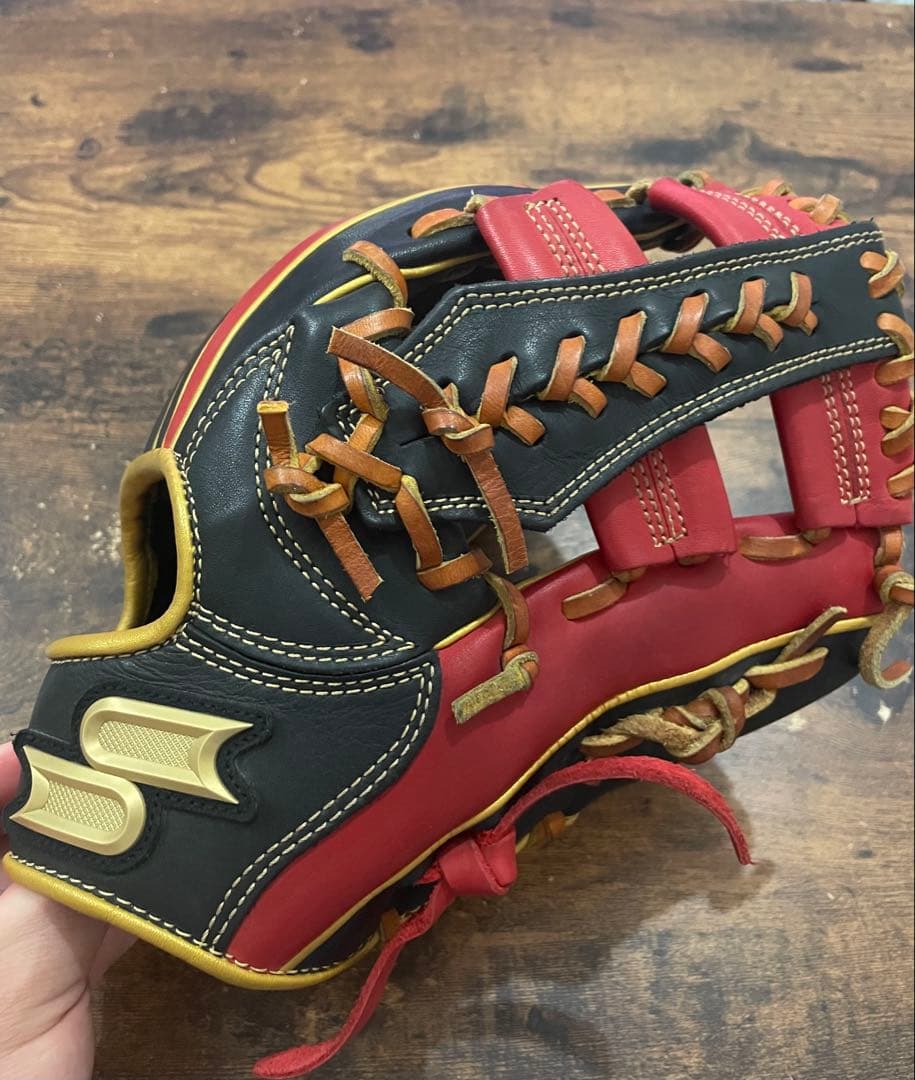 軟式グローブ　SSKプロエッジ限定品【西岡剛モデル】