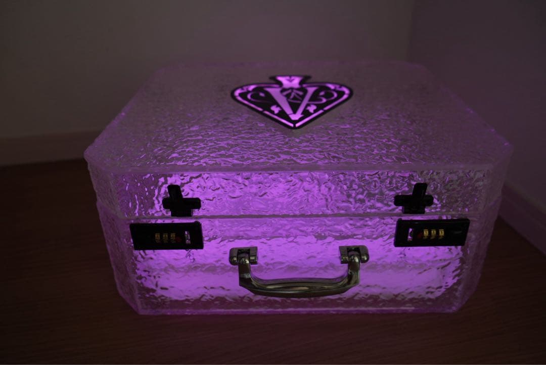 新品 シャンパン ケース LED アルマンド アタッシュケース