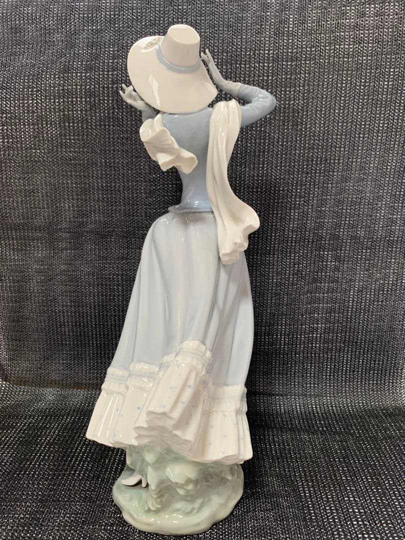 美品 LLADRO リヤドロ 「春のそよ風」SPRING BREEZE