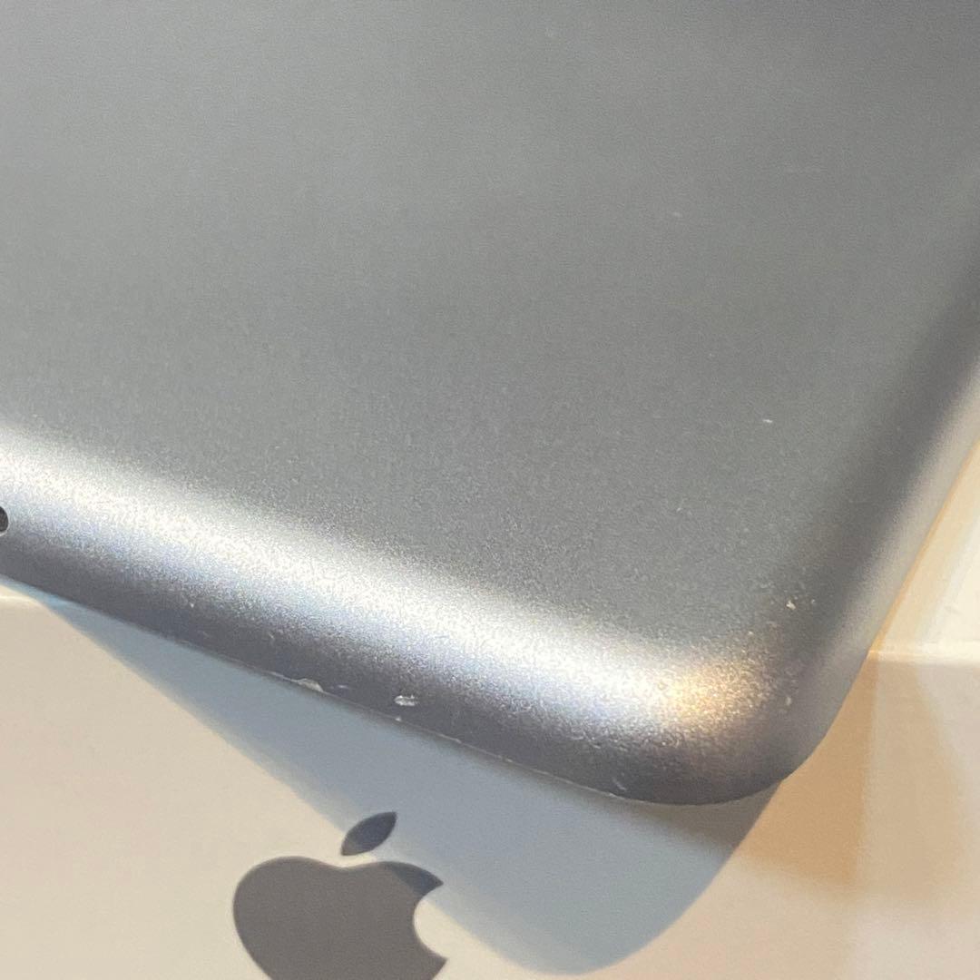 ケース付 iPad Wi-Fi 32GB MR7F2J/Aスペースグレイ第6世代
