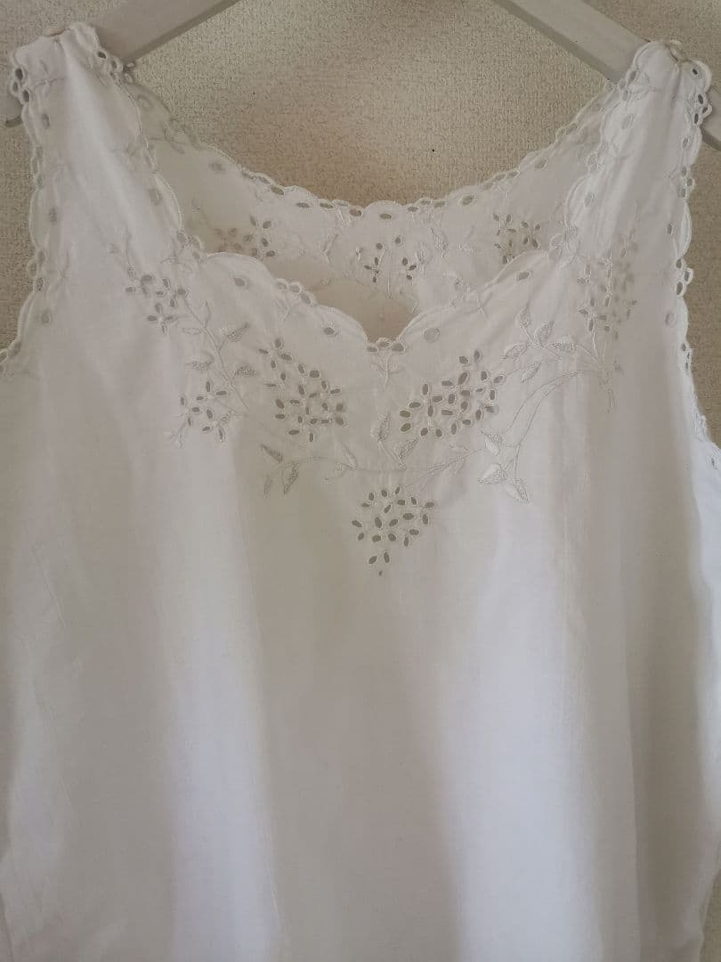 アンティークフランス アイレット花刺繍 スカラップリム リネンシャツ トップス