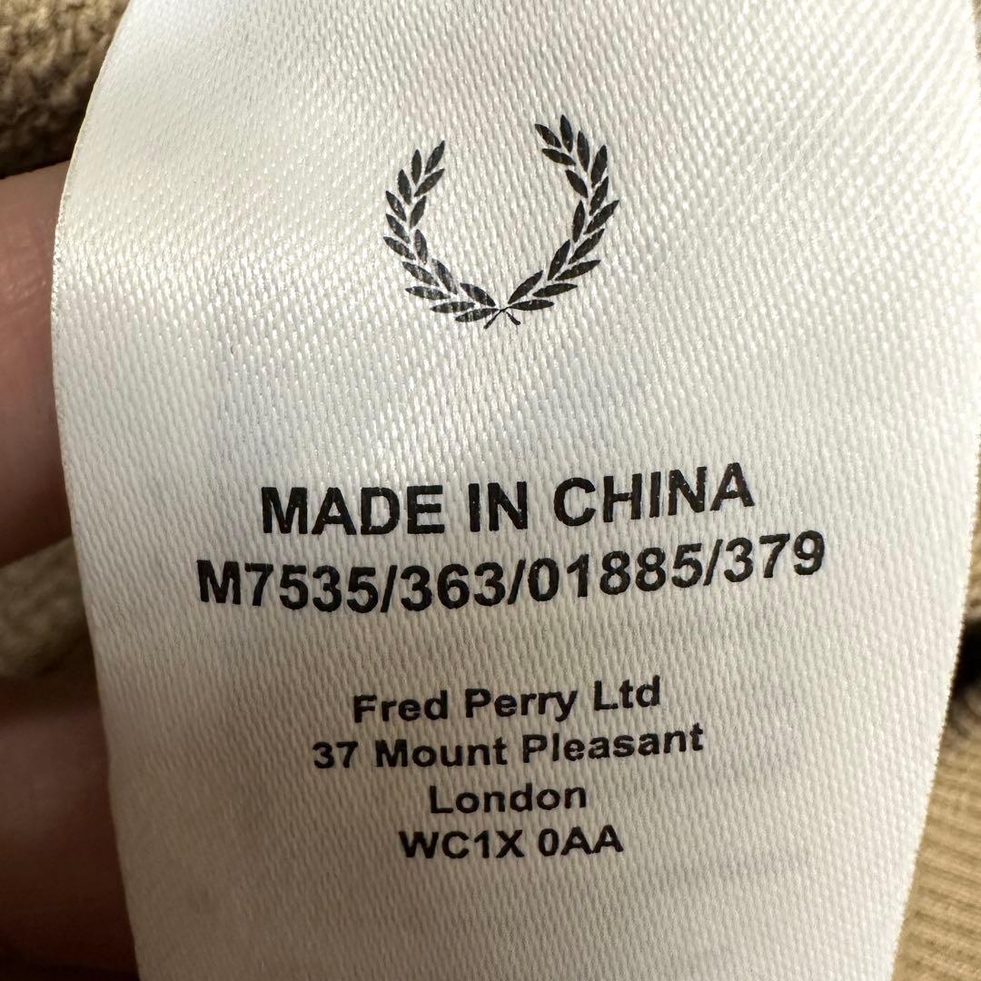 フレッドペリー 刺繍ロゴ クルーネック FRED PERRYスウェット ベージュ