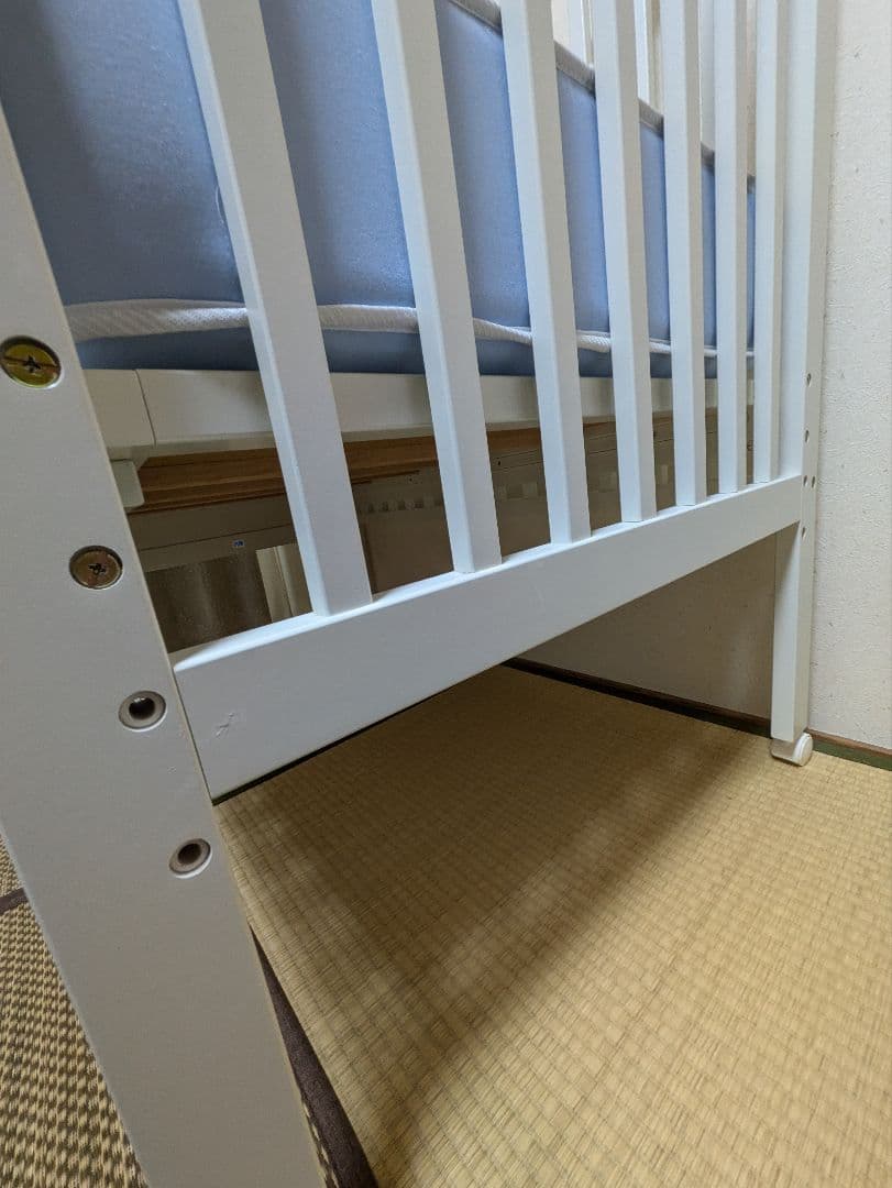 ファミリア　ベビーベッド　ホワイト