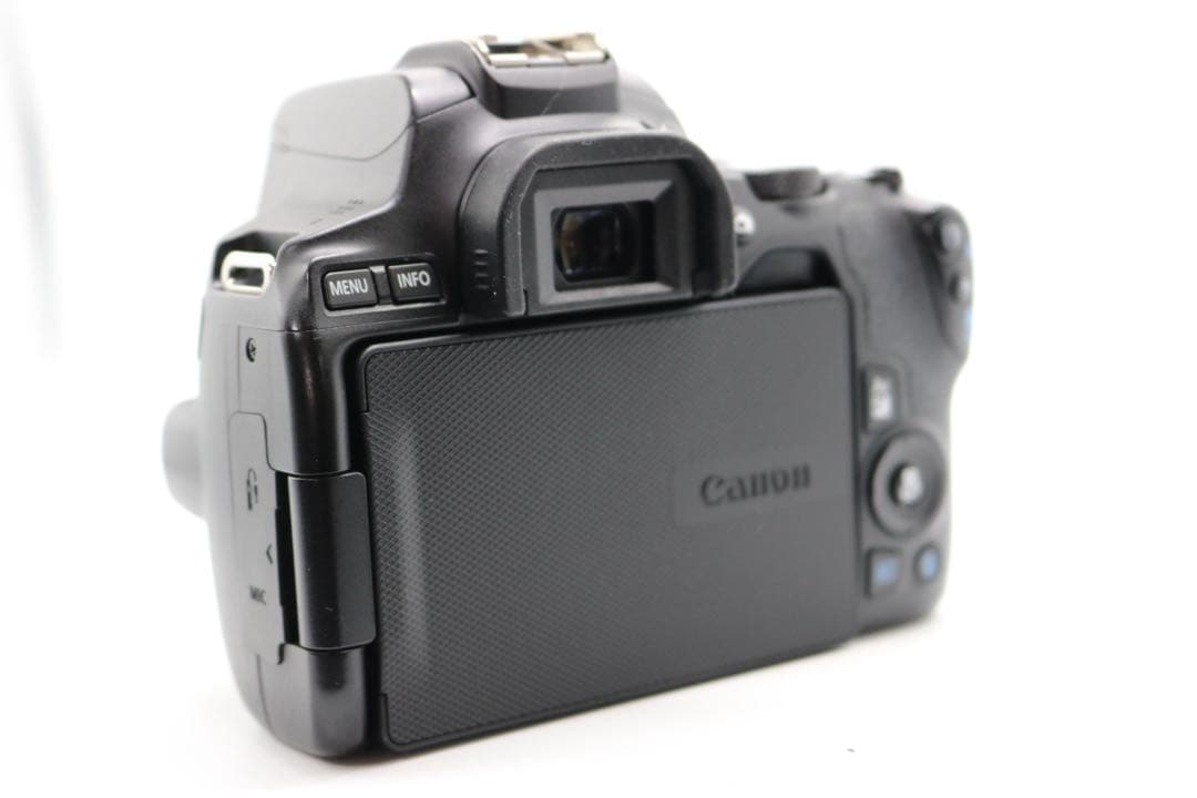 超美品ですが… 【Canon EOS Kiss X10 ダブルレンズセット】