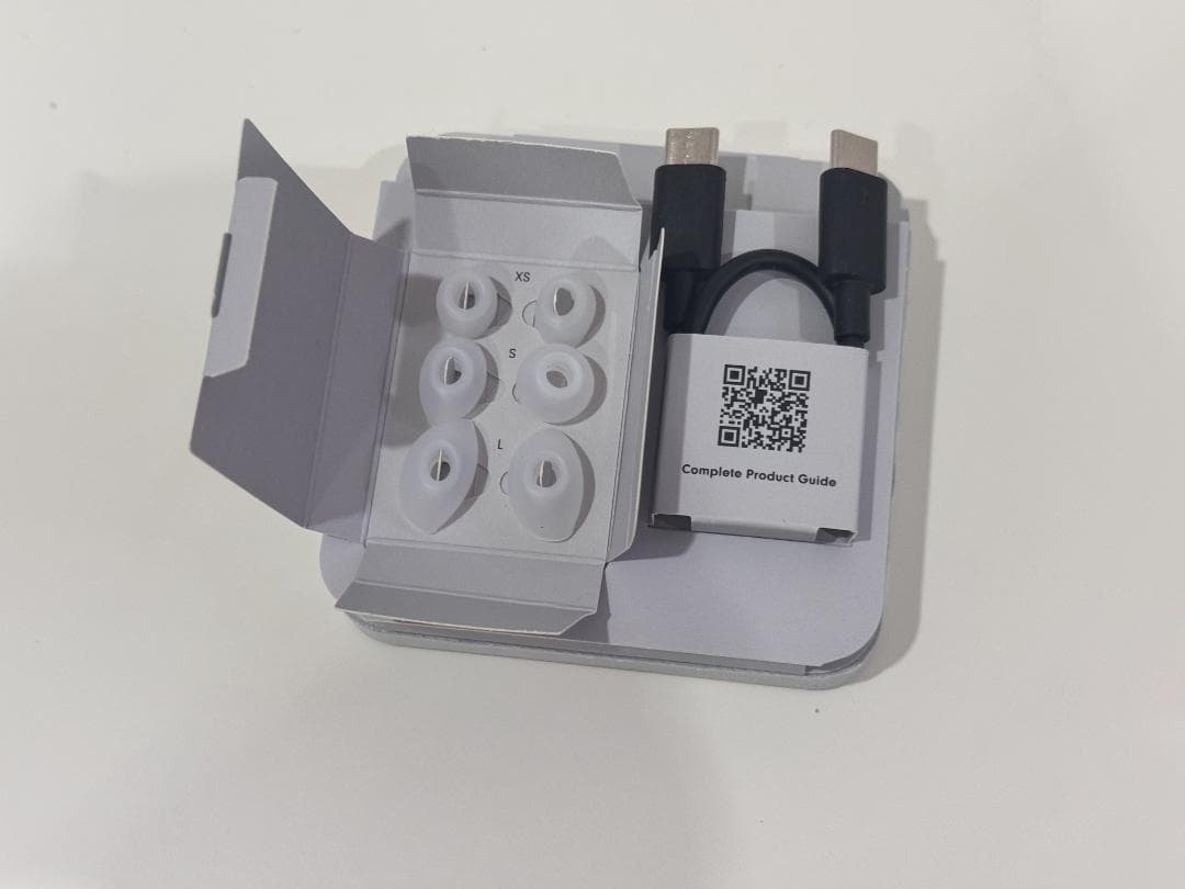 【ken】Beats Studio Buds + クリア