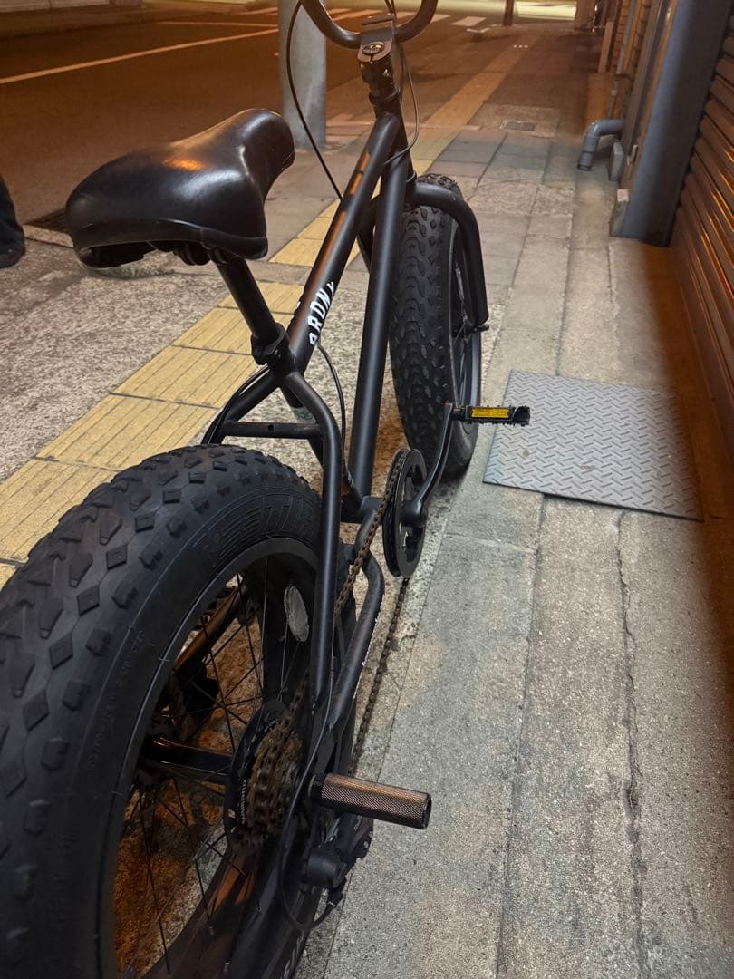 【引き取り・対面限定】bronx 20インチ　ファットバイク７段変則ギア