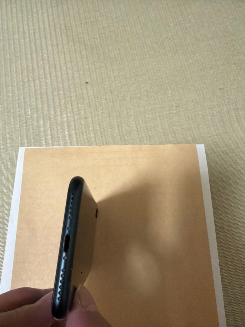 Apple iPhone SE (第3世代) 本体 ブラック