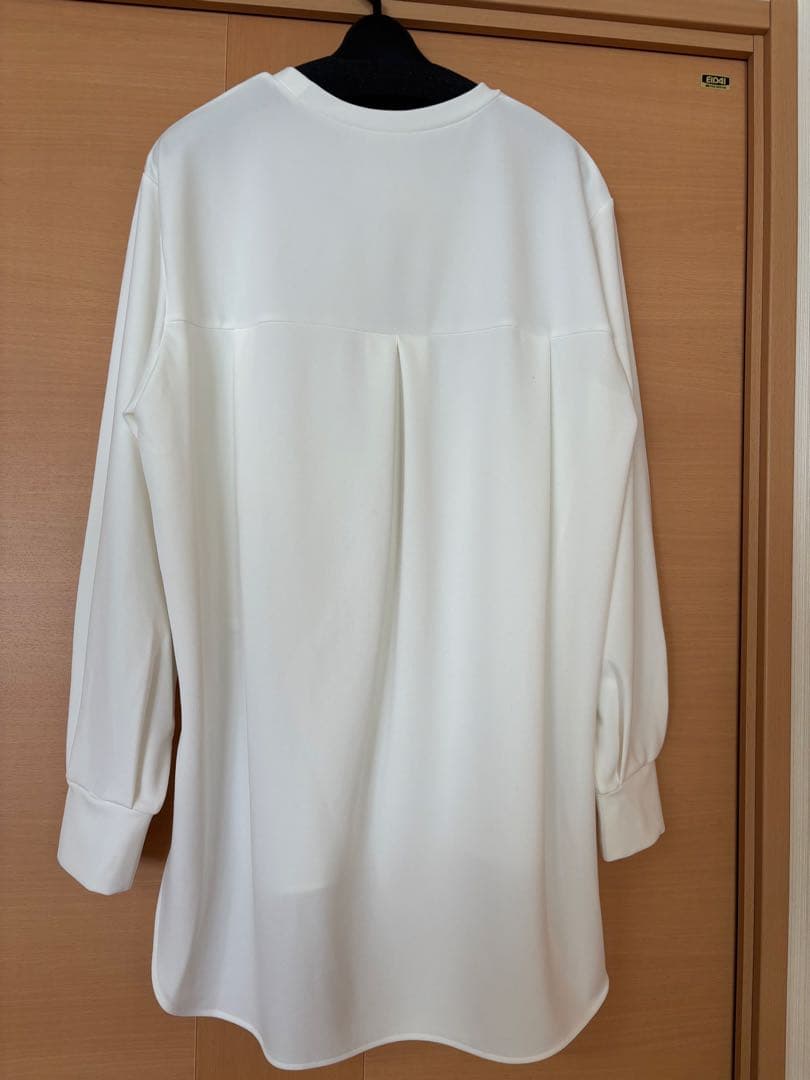 ビアズリー Tブラウス