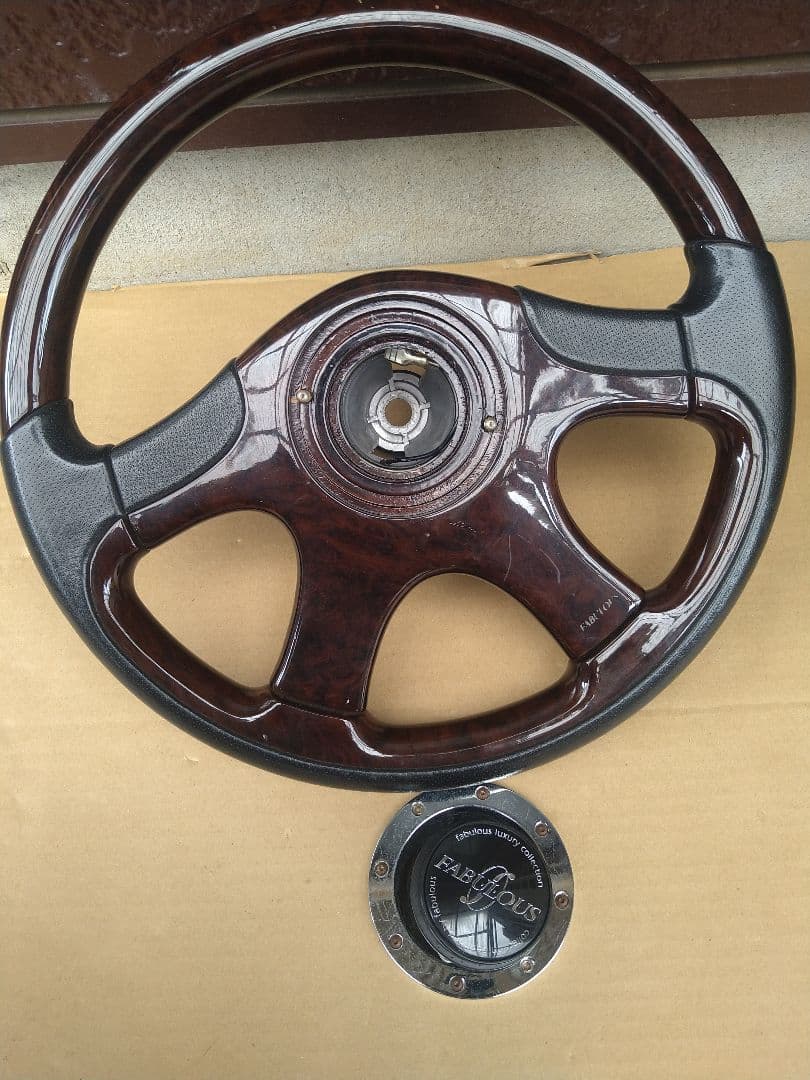Fabulous ステアリングホイール ダークウッド