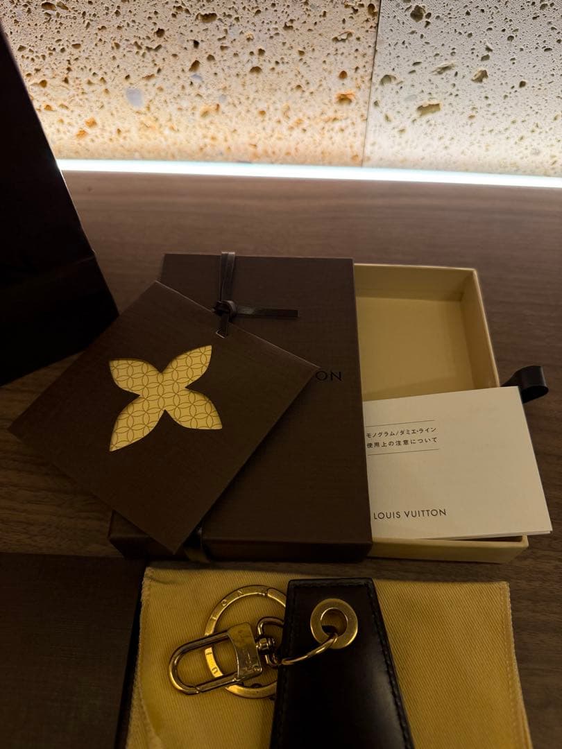 正規店購入品　LOUIS VUITTON ダミエ・キャンバス キーホルダー