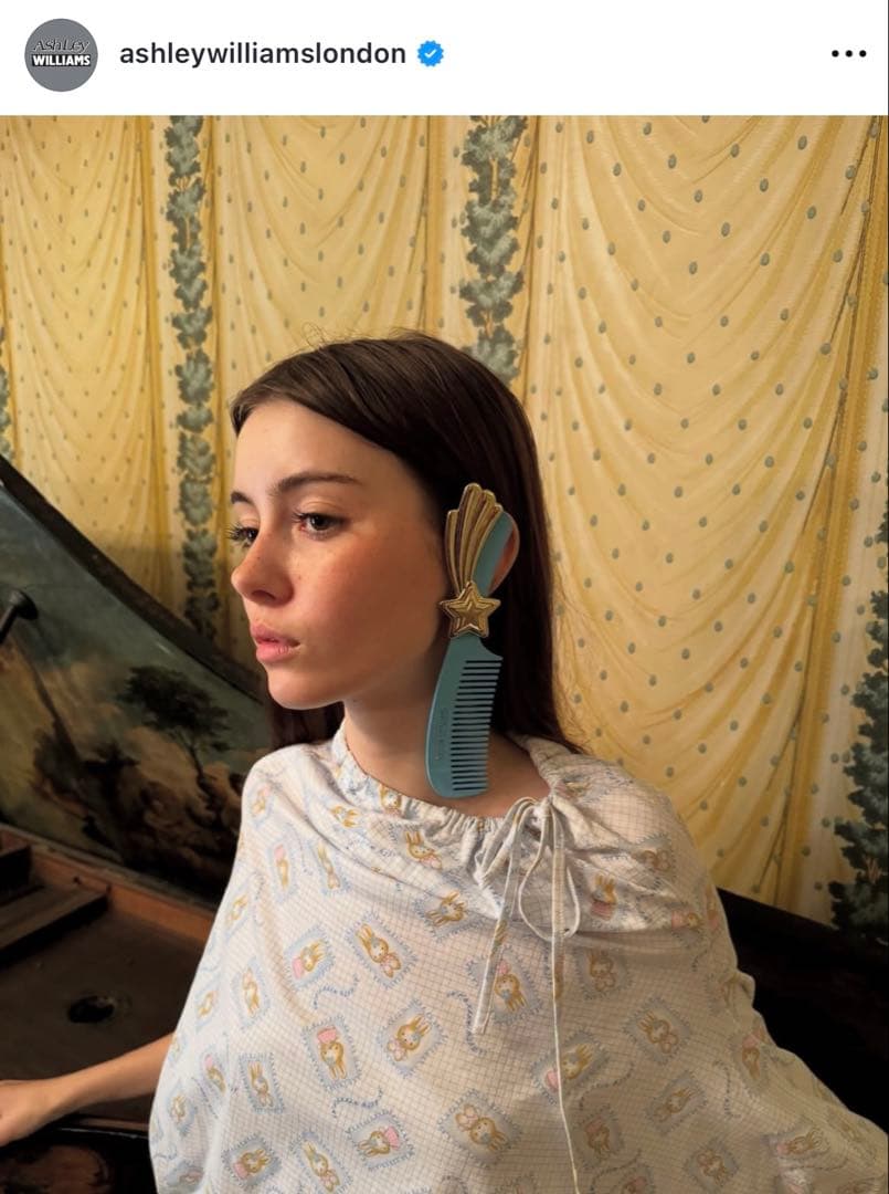 Ashley Williams　AW25