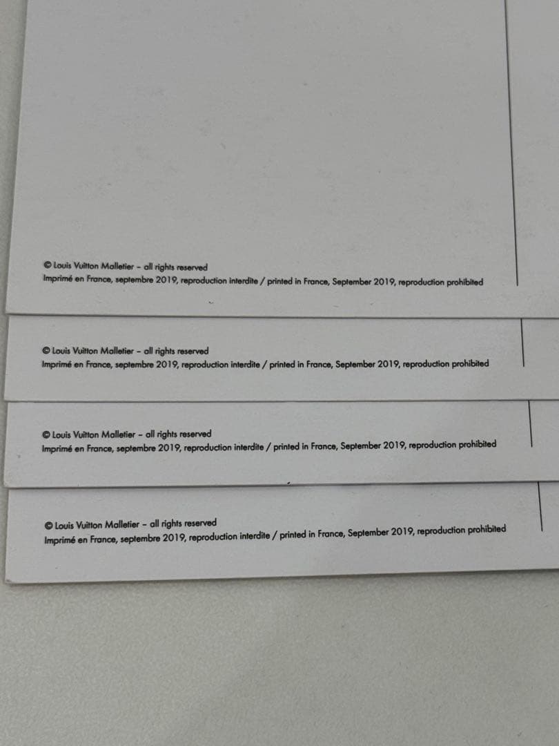 ルイヴィトン ヴィヴィエンヌ ピクチャーホルダー ポストカード4枚