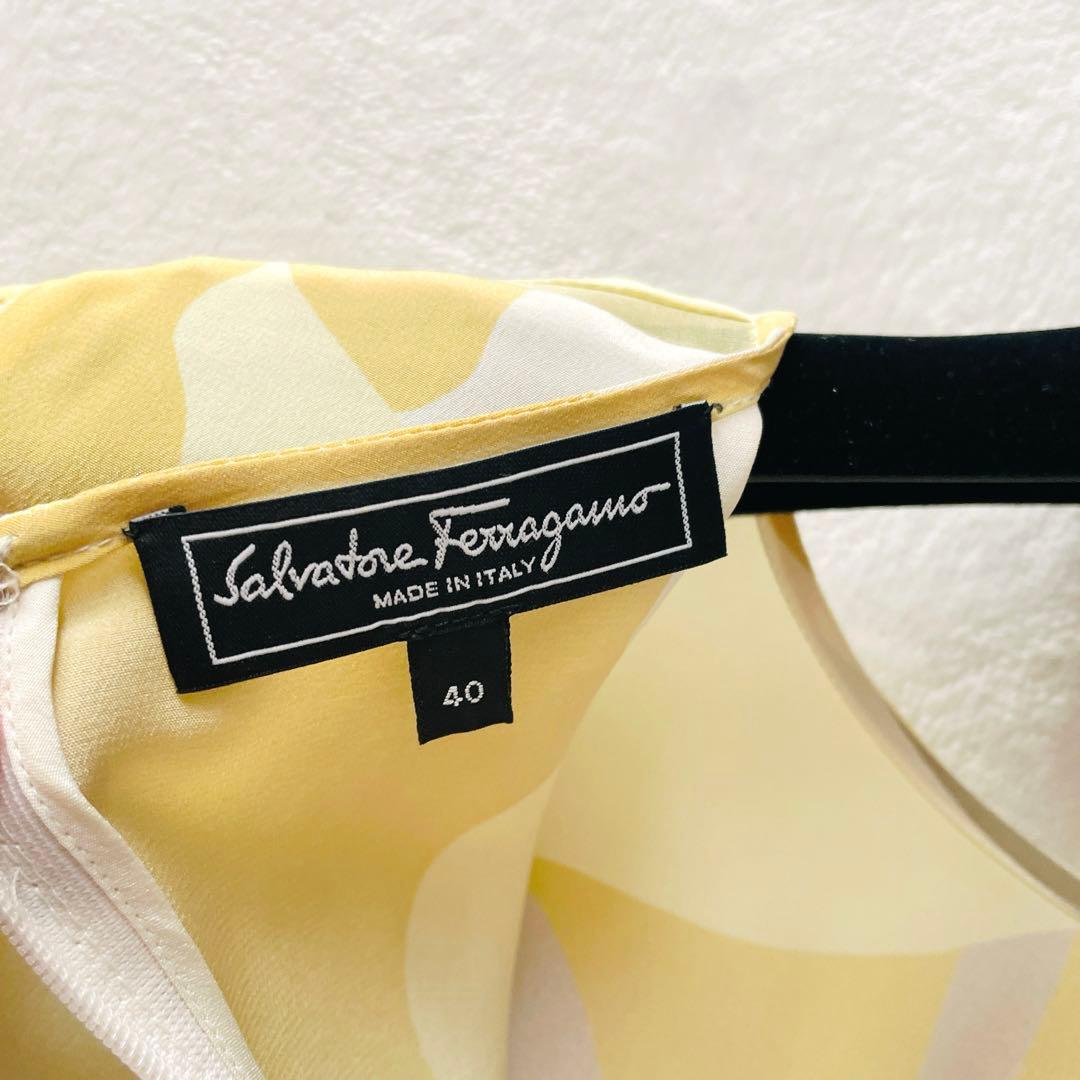 希少⭐︎Salvatore Ferragamo シルク100% ワンピースドレス