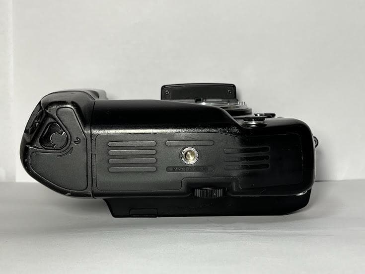 ★美品の訳アリ★ ニコンF4S / DP-20 / MB-21 / MF-23