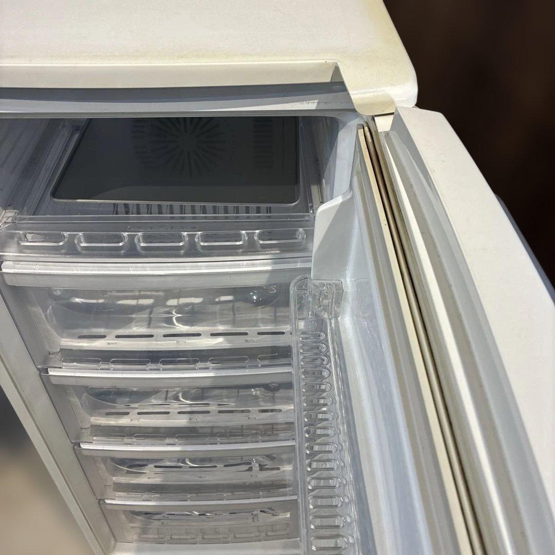 福岡発 三菱 電気 冷凍庫 122L MF-U12J-W MITSUBISHI