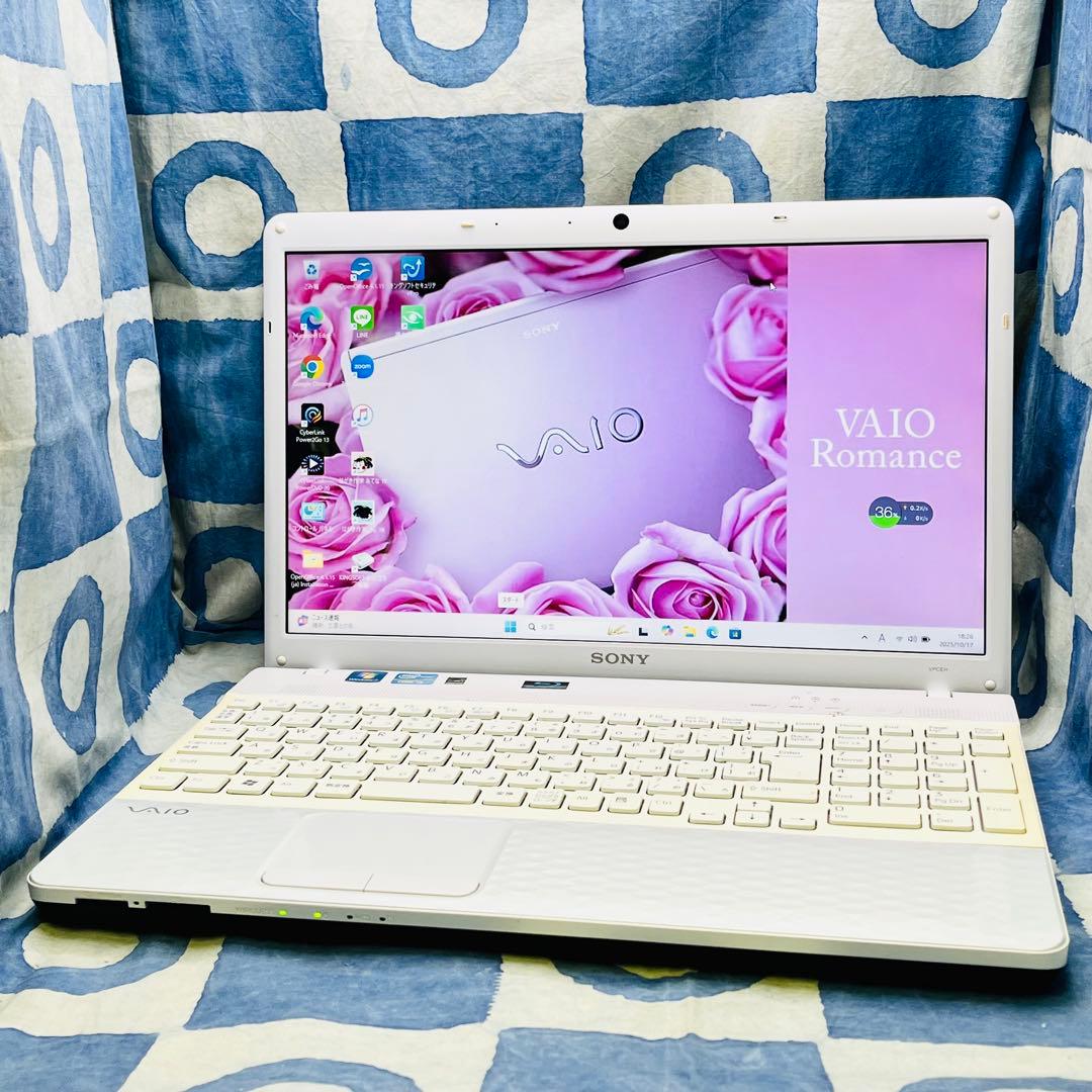 人気VAIO♡快速SSD256G☆i5☆美しい白♪ブルーレイ&カメラ！Win11