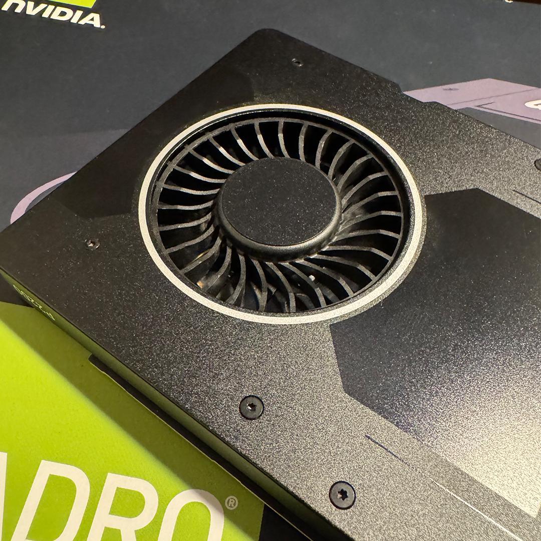 【美品/箱付】NVIDIA Quadro P2200 5GB 動作確認済