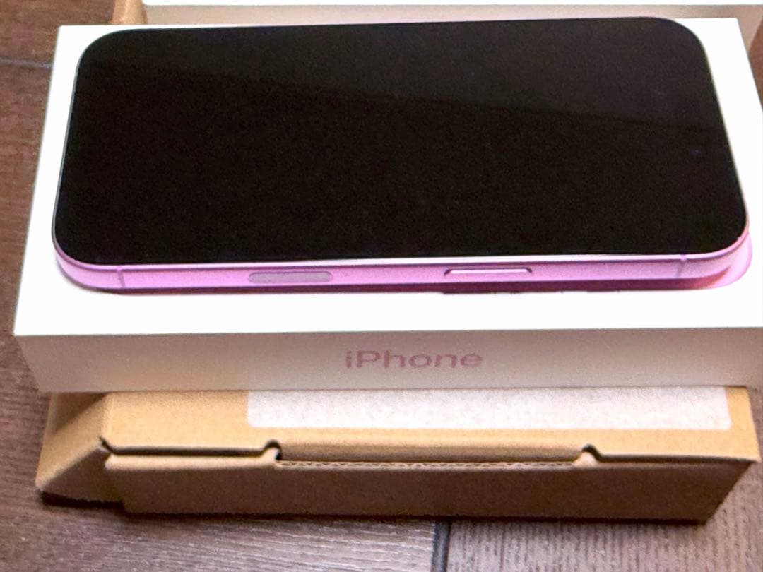 【美品】iPhone 16 256GB ピンク【箱等完品＆ケーブル新品未使用】