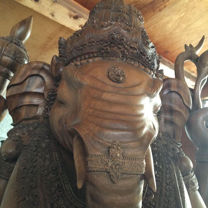ガネーシャ（夢を叶える象）木彫　置物　インテリア