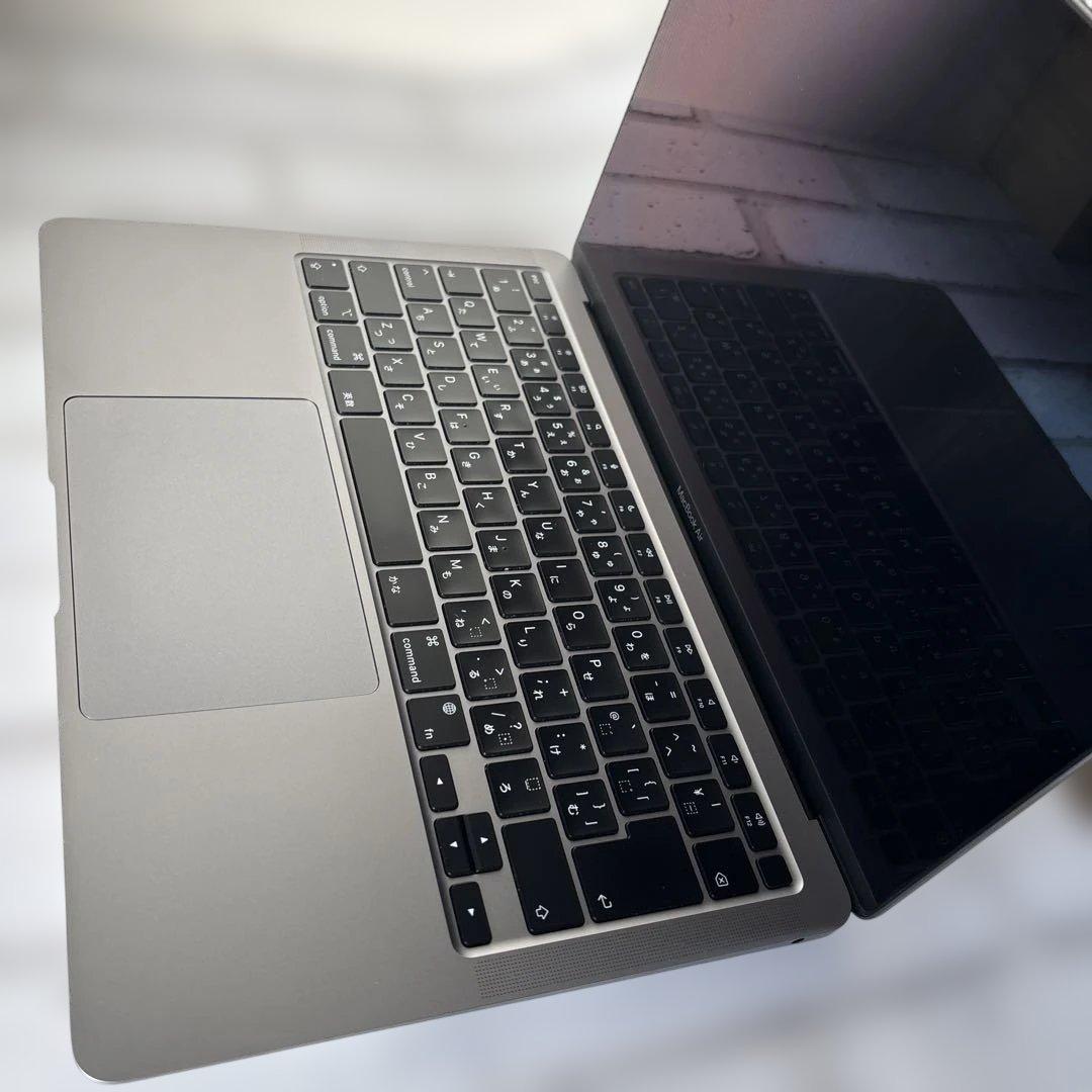 美品 Apple MacBook Air 13.3インチ (M1, 2020)