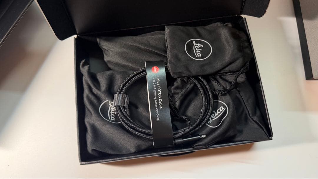 LEICA Q3 予備バッテリー付き